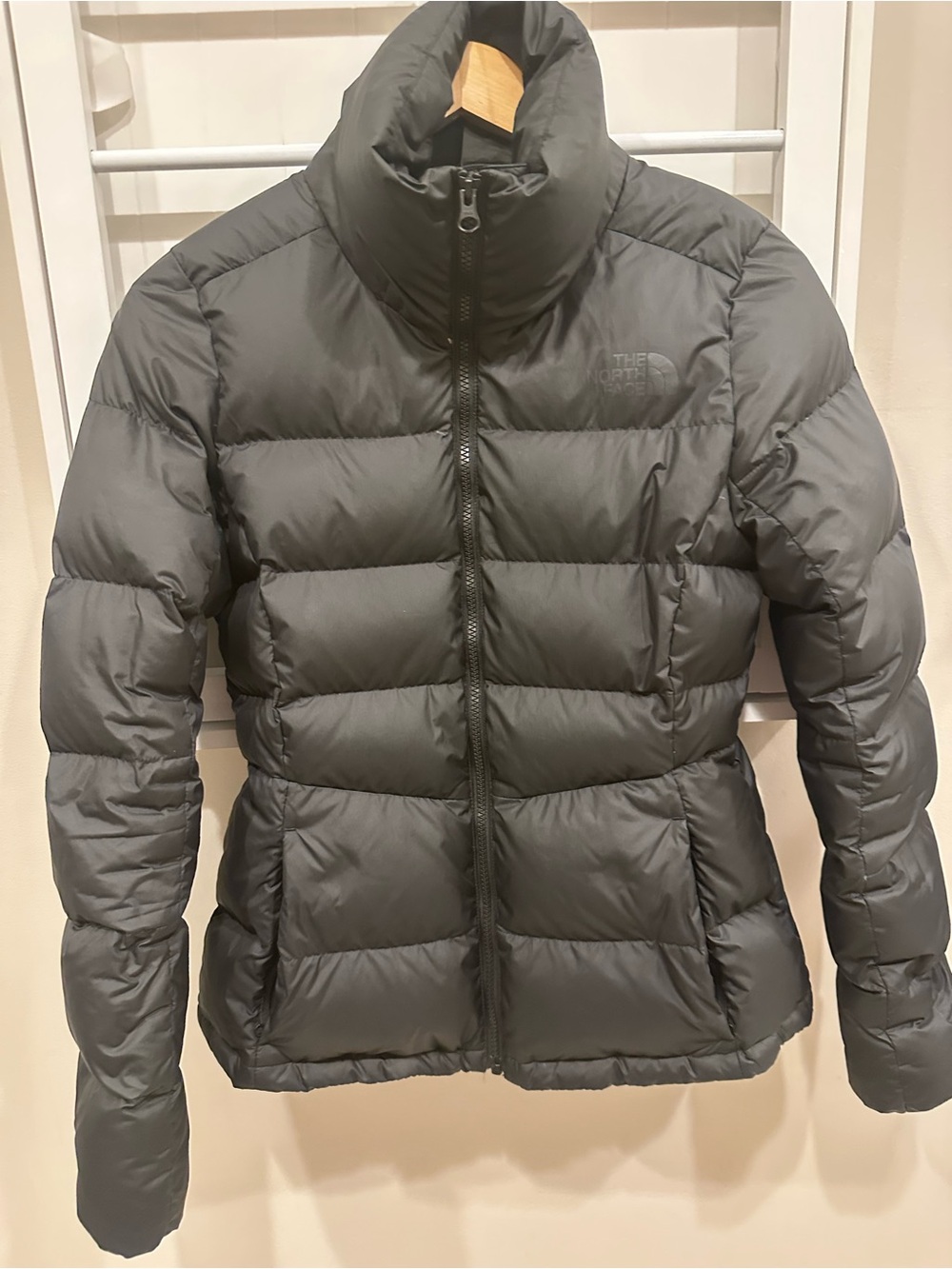 The North Face Women’s Small Black 600 Fill Down Puffer Jacket NF0A3GDU